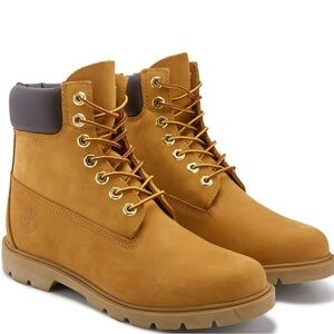 Men’s classic Timberland boot